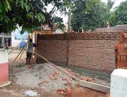 Pembangunan RKB SDN Tembong 1 Kecamatan Carita Disoal Aktivis Gempita