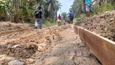 DD Tahap 3 Tahun 2023 Selamatkan Jalan Poros Desa Ganggaeng Kecamatan Picung