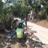 Semangat Tak Pernah Padam Diperlihatkan Warga dan Prajurit Satgas TMMD ke 129 di Desa Pasirgadung dan Desa Simpang Tiga Kecamatan Patia.