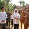 Bupati Pandeglang, Hj R Dewi Setiani Saat Meninjau Langsung Ruas Jalan Yang Akan Dibangun Dalam Program Bang Andra