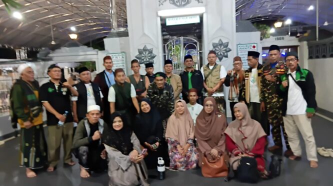 Pengurus Cabang Nahdlatul Ulama (PCNU) Kabupaten Pandeglang mengikuti rangkaian Muktamar ke-35 Nahdlatul Ulama di Jombang, Jawa Timur